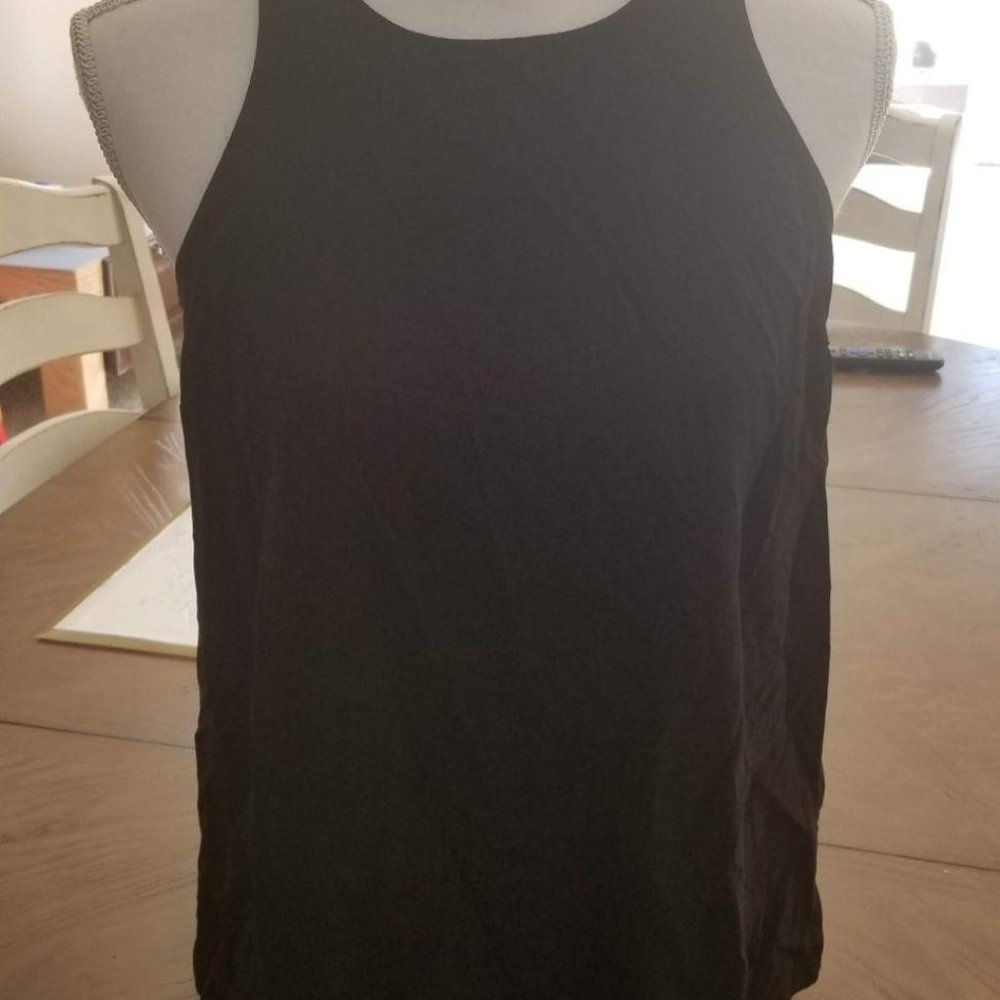 🦄Old Navy / M / Key Hole Back Tank Blouse